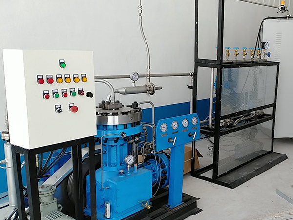 Fully automatic multi-element gas distribution equipment