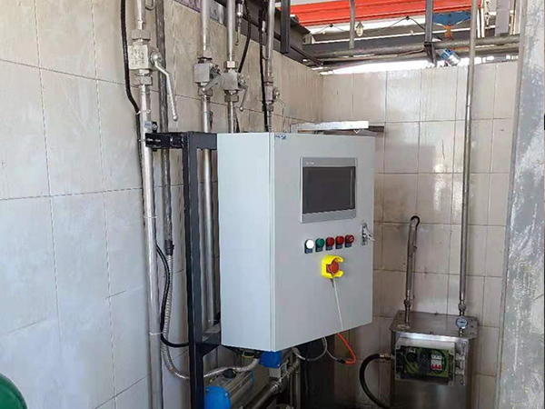 Fully automatic high-pressure argon oxygen gas distribution equipment