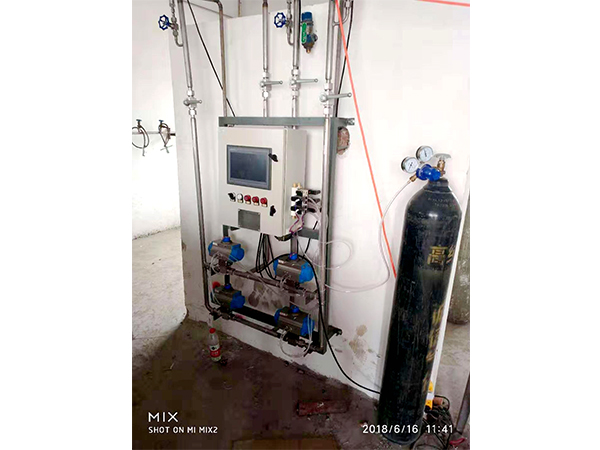 High pressure mixing equipment