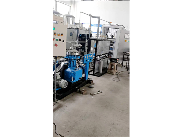 High pressure mixing equipment